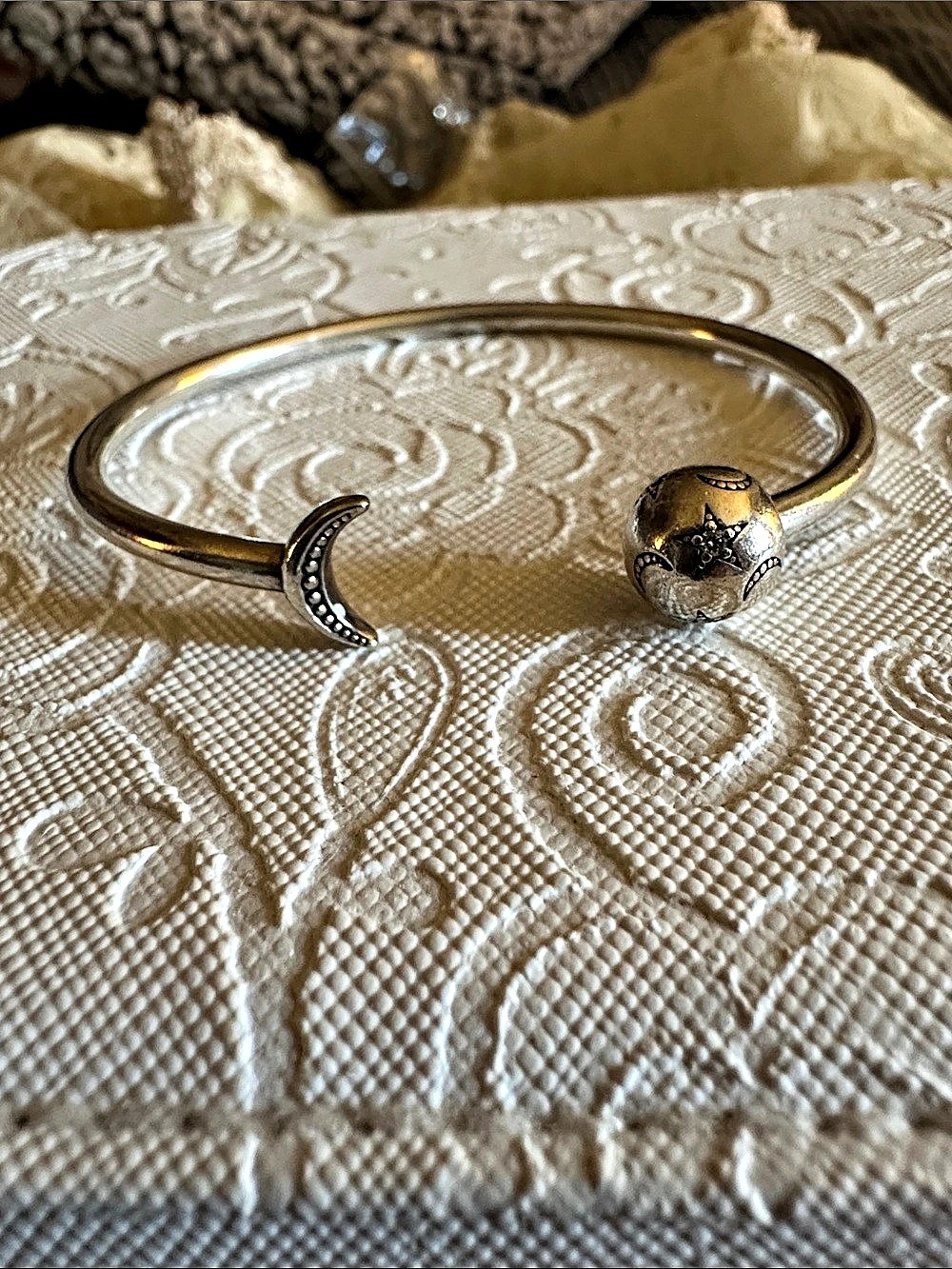 Pandora Moments Moon & Stars Open Bangle Silver.